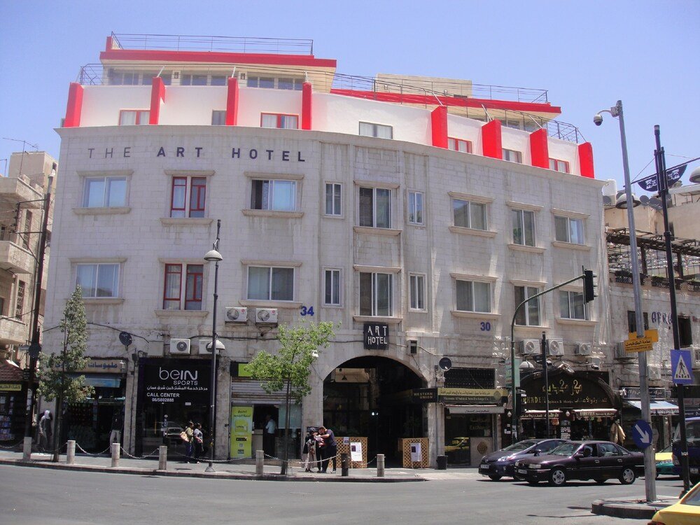 Art Hotel Downtown - Tap to explore photos