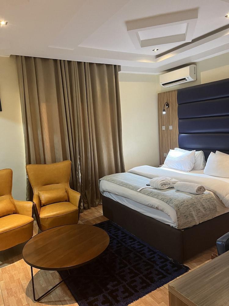 Box Residence Hotel & Apartment Room Type - Superior Studio Suite, 1 Bedroom