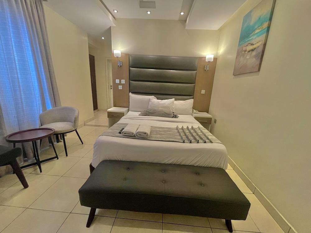 Box Residence Hotel & Apartment Room Type - Deluxe Room