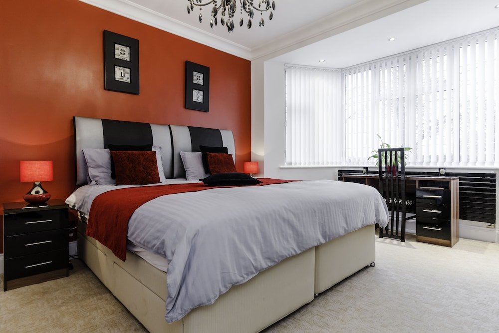 Brooklyn House Room Type - Double Room, Shared Bathroom (Cherry Room) Brooklyn House Room Type - Double Room, Shared Bathroom (Cherry Room)