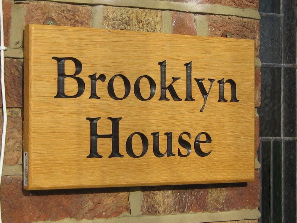 Brooklyn House - Tap to explore photos