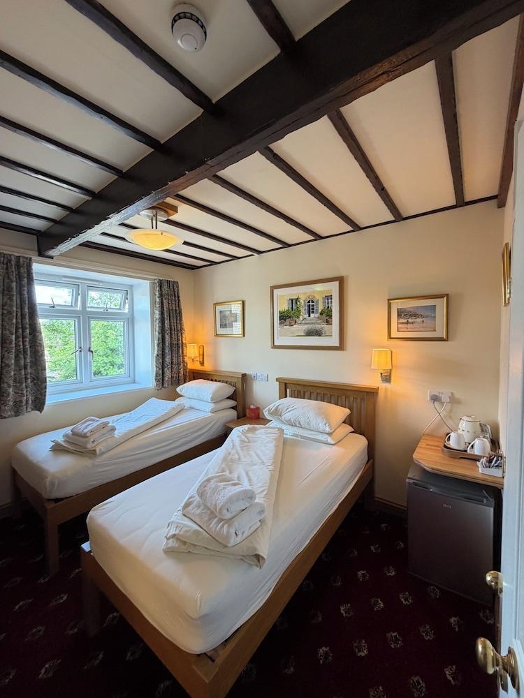 Oakwood B&B Heathrow Room Type - Superior Twin Room, 2 Twin Beds