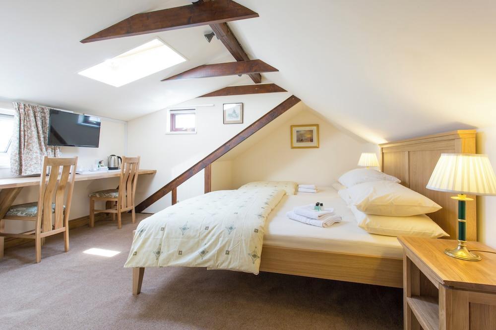 Oakwood B&B Heathrow Room Type - Executive Double or Twin Room, Multiple Beds