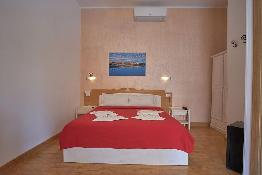 Bel Sole Room Type - Deluxe Room, 1 Double Bed