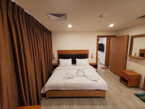 Jewheret Alswefiah hotel suites - Tap to explore photos