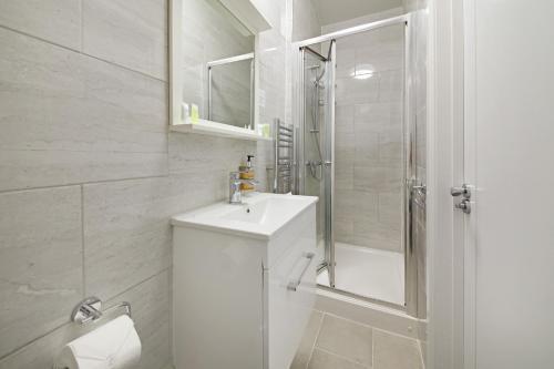 Imperial Guest House Room Type - Classic Twin Room
