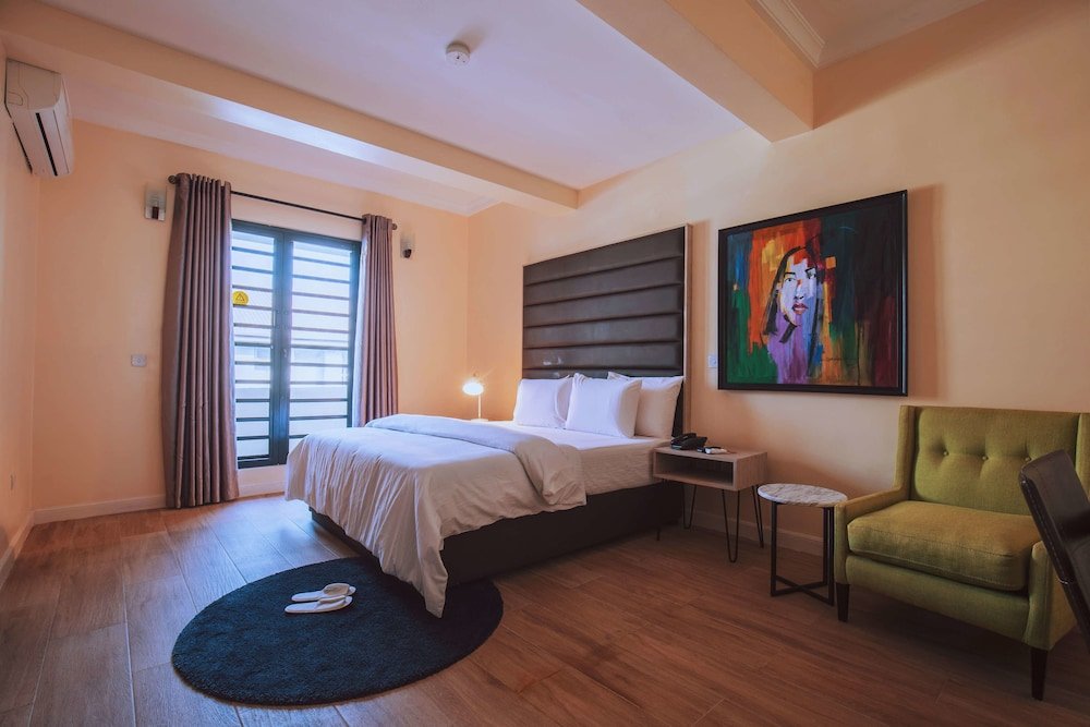 Maple Hotel Room Type - Luxury Studio, 1 King Bed