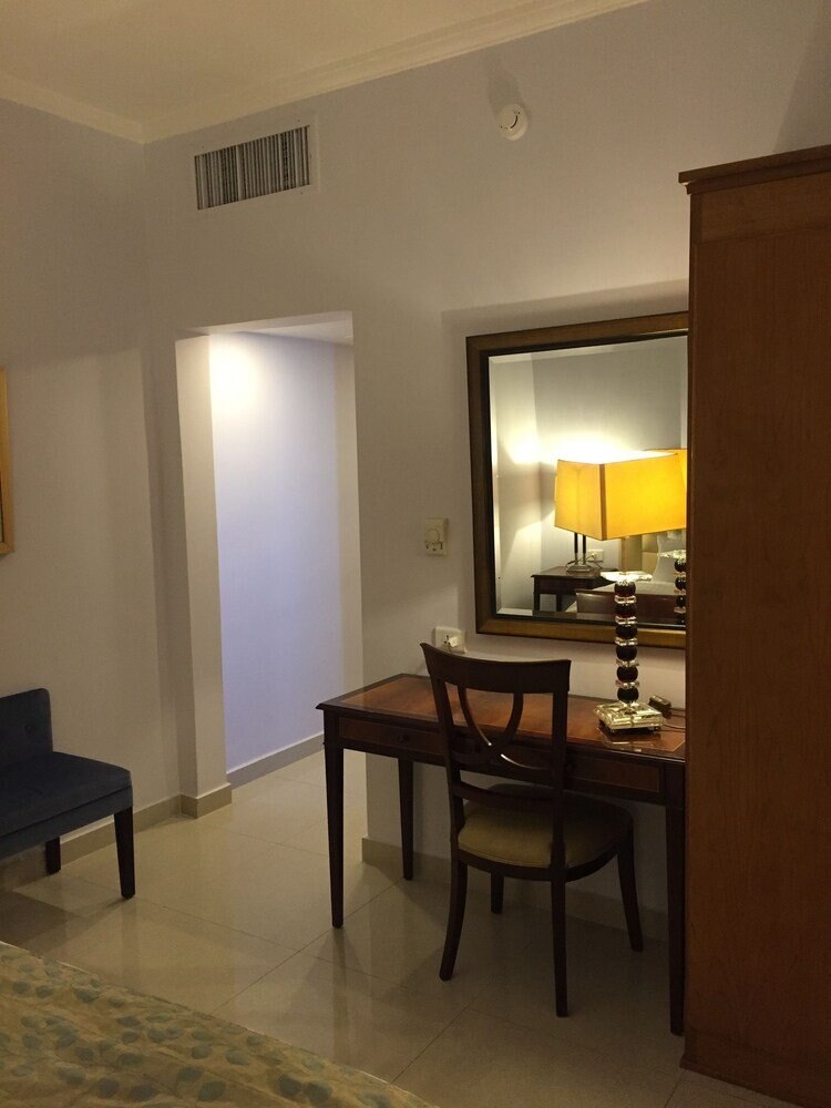 Guest House Amman Room Type - Junior Suite, 1 King Bed