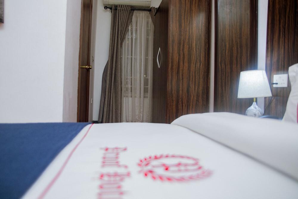 Proof Lounge Hotel Room Type - Standard Room (Cozy)
