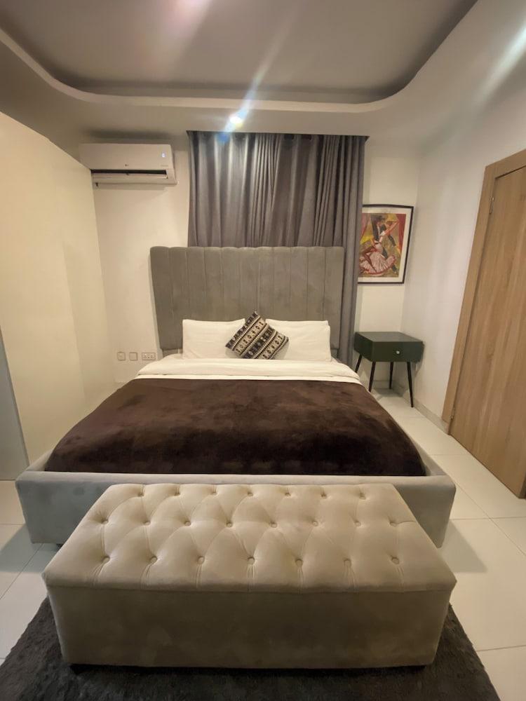Proof Lounge Hotel - Tap to explore photos