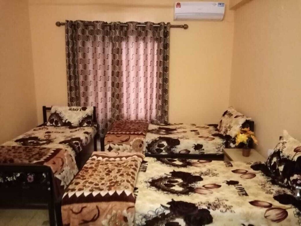 Cliff - Hostel Room Type - Basic Triple Room