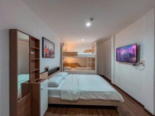 Click Hostel Room Type - Family Room with Private Bathroom Click Hostel Room Type - Family Room with Private Bathroom