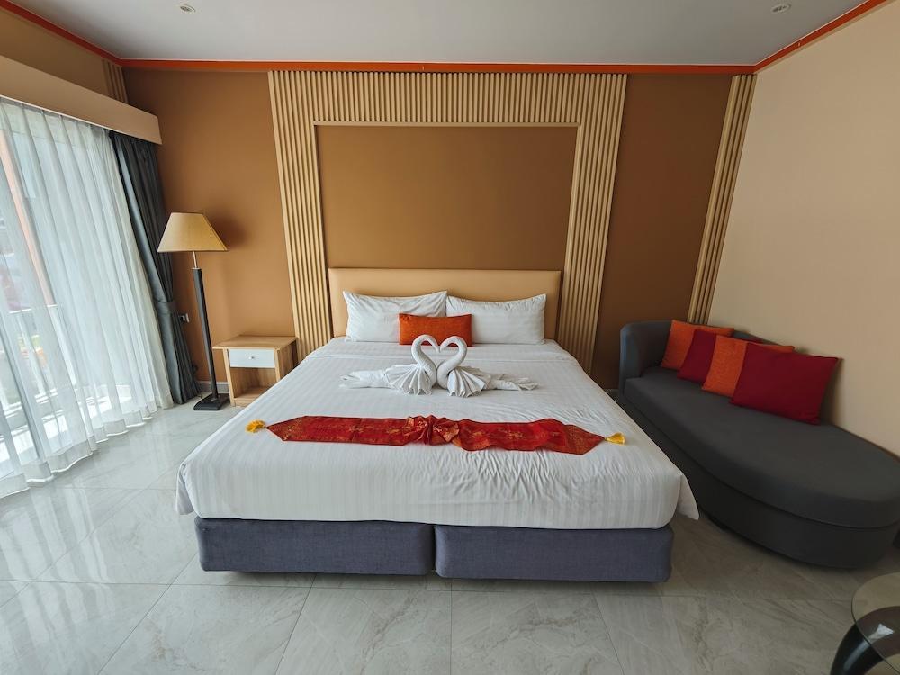 Chabana Kamala Hotel Room Type - Deluxe Room, 1 Double or 2 Twin Beds Chabana Kamala Hotel Room Type - Deluxe Room, 1 Double or 2 Twin Beds
