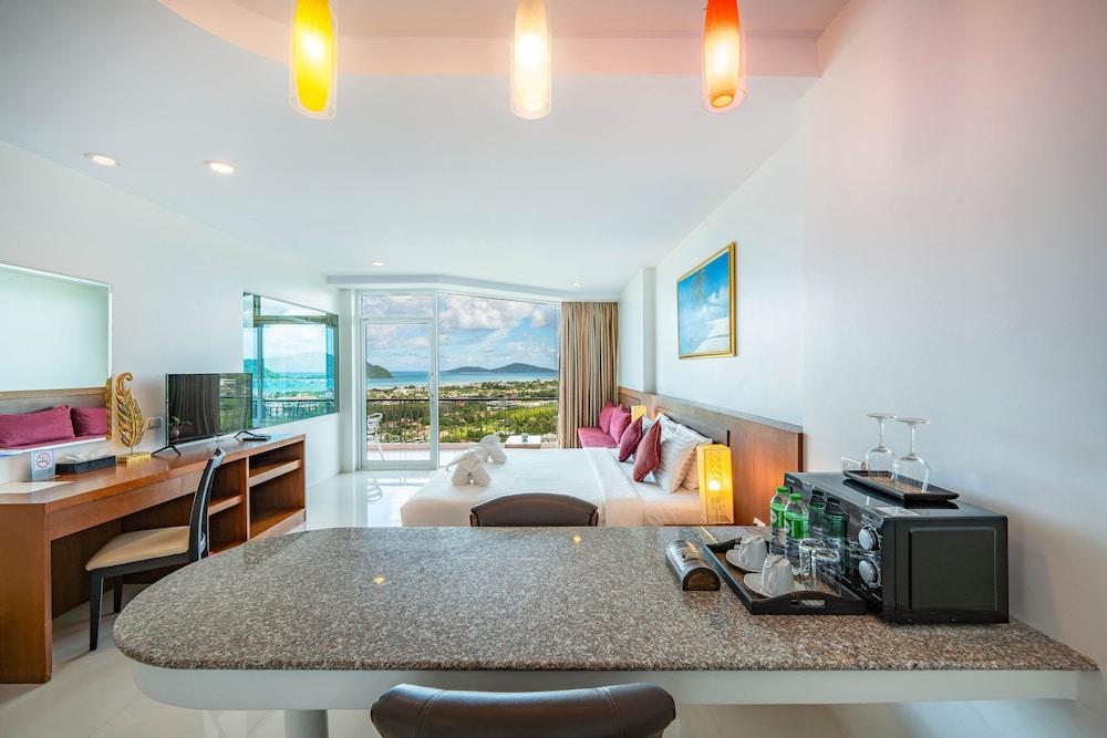 The view Rawada Resort and spa Room Type - Jacuzzi Suite Sea View