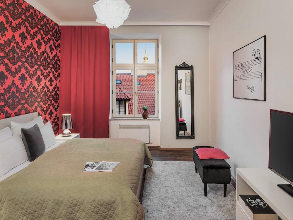 4 Arts Apartments by Adrez Living Room Type - Studio (Amadeus)