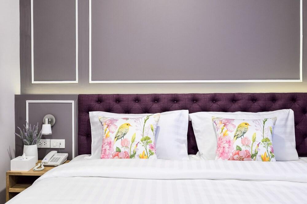 De Lavender Bangkok Hotel Room Type - Suite, 1 Double Bed
