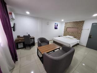Poorna Hotel
