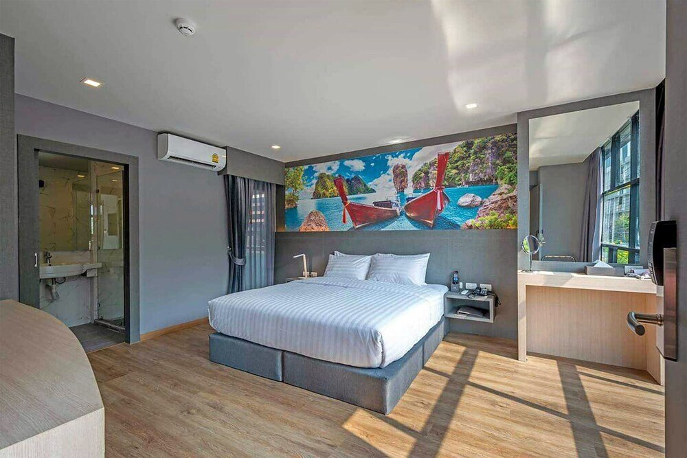 Hyde Park Hotel Bangkok Room Type - Deluxe Room, 1 King Bed, Non Smoking