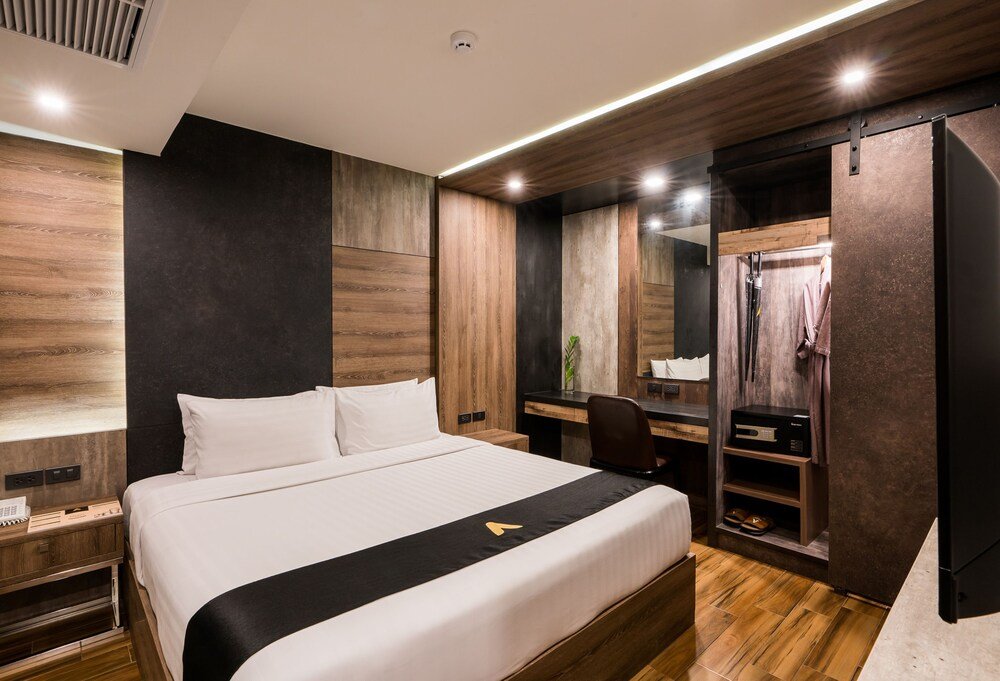 Acqua Hotel Room Type - Superior King Room
