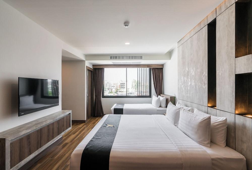 Acqua Hotel Room Type - Superior Triple Room