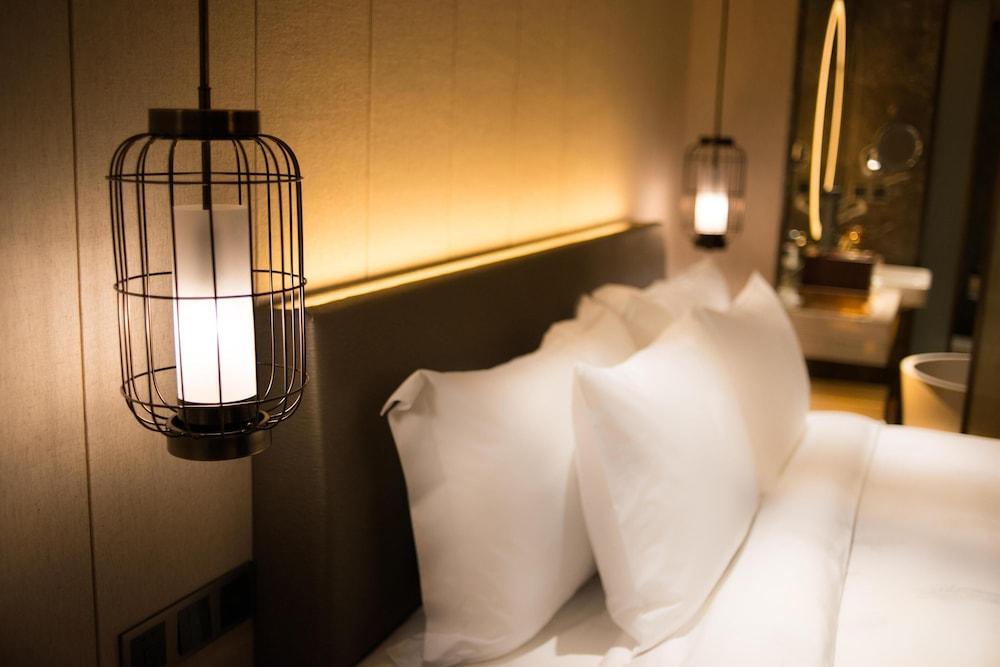 The Garden Hotel Guangzhou Room Type - Premier King Bed Room