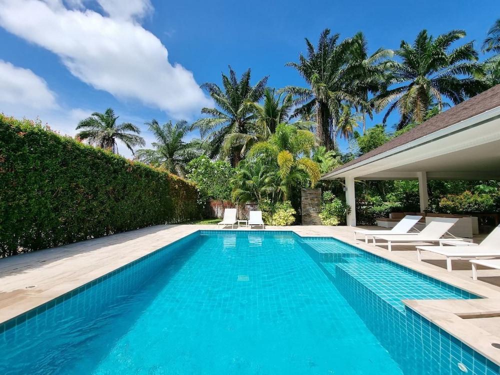 Villa Baan Lalle Pool and Spa - Tap to explore photos