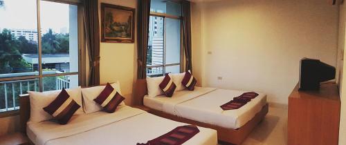 Sena house Paholyothin30 Room Type - Family Double Room