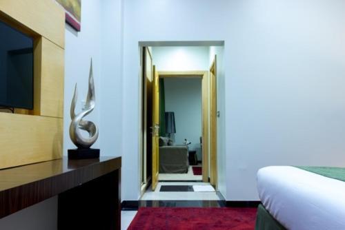 Doha Dynasty Hotel - Tap to explore photos