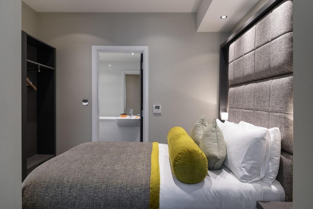 Mornington Hotel London Victoria - Tap to explore photos
