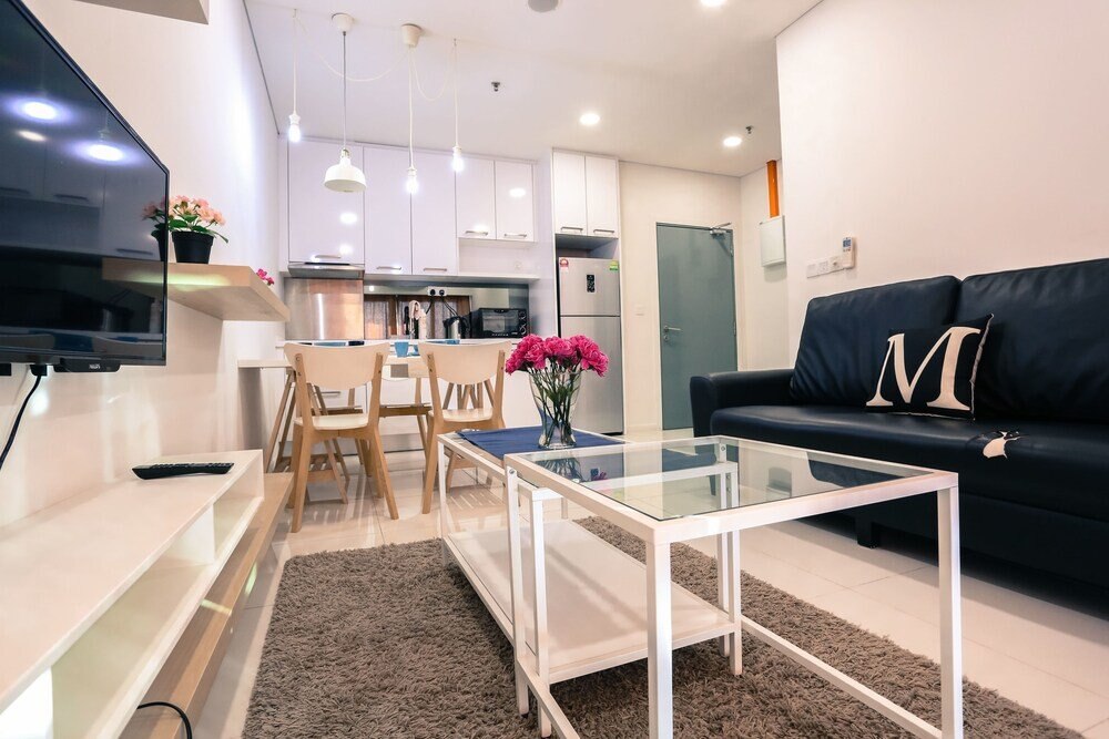 Mercu Summer Suite KLCC at Penguin Homes Room Type - 1 Bedroom Suite