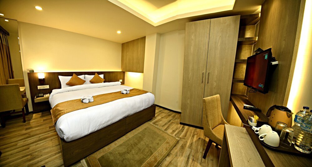 The Milestone Hotel Room Type - Deluxe Suite