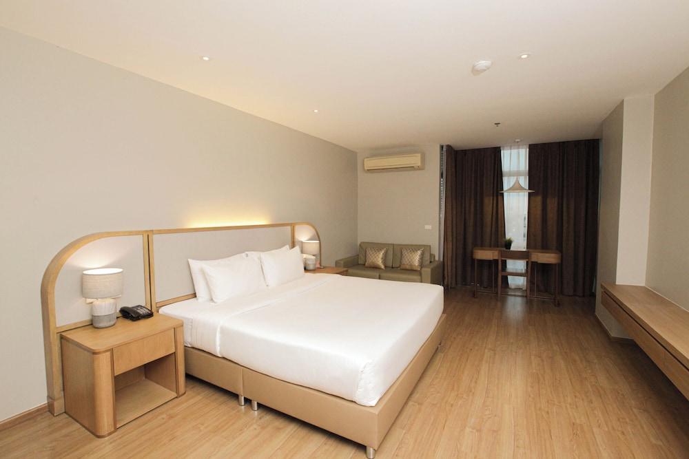 Brighton Hotel Bangkok Room Type - Deluxe Room