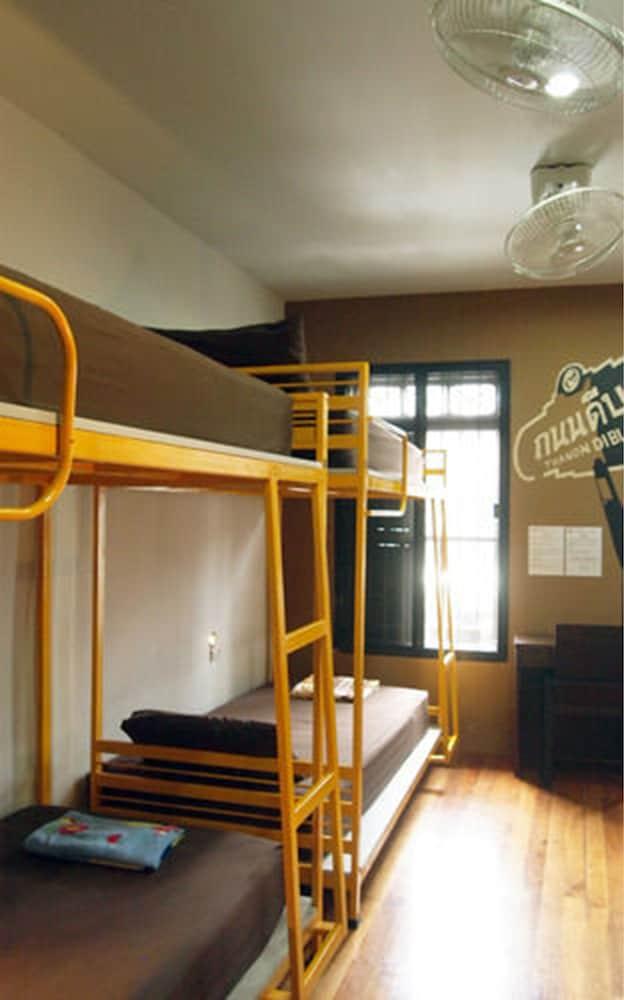 Sunny Hostel Phuket Room Type - Classic Shared Dormitory, 6 Bedrooms, City View