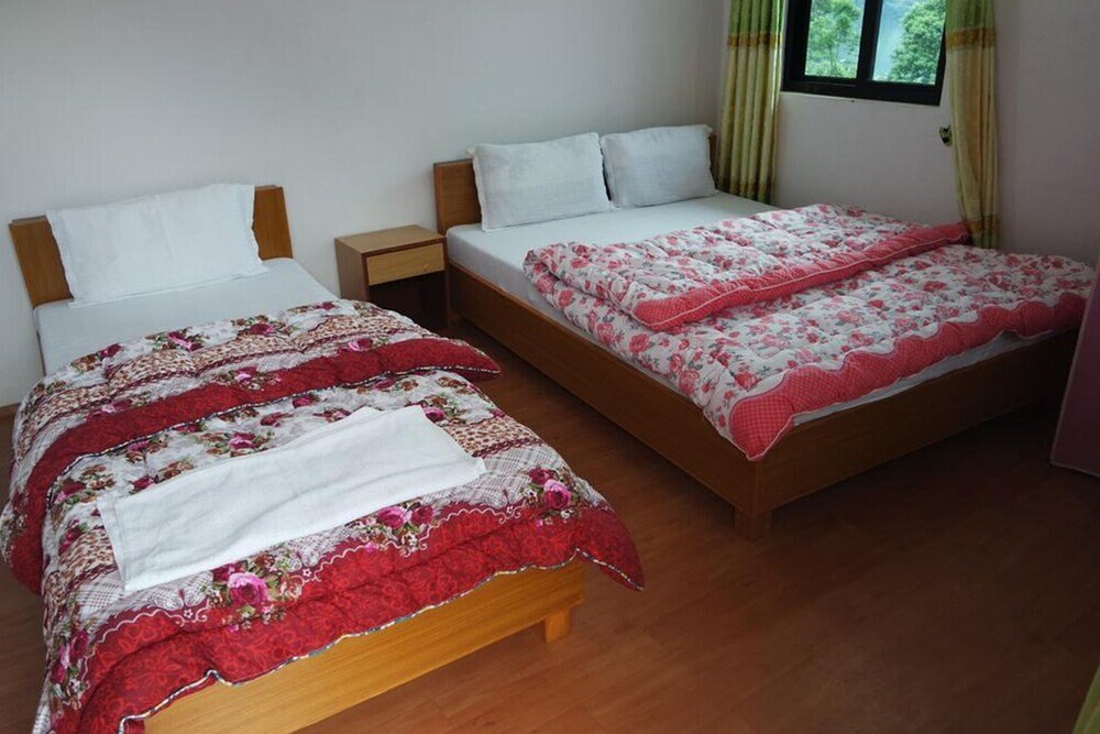 Pokhara Youth Hostel - Tap to explore photos