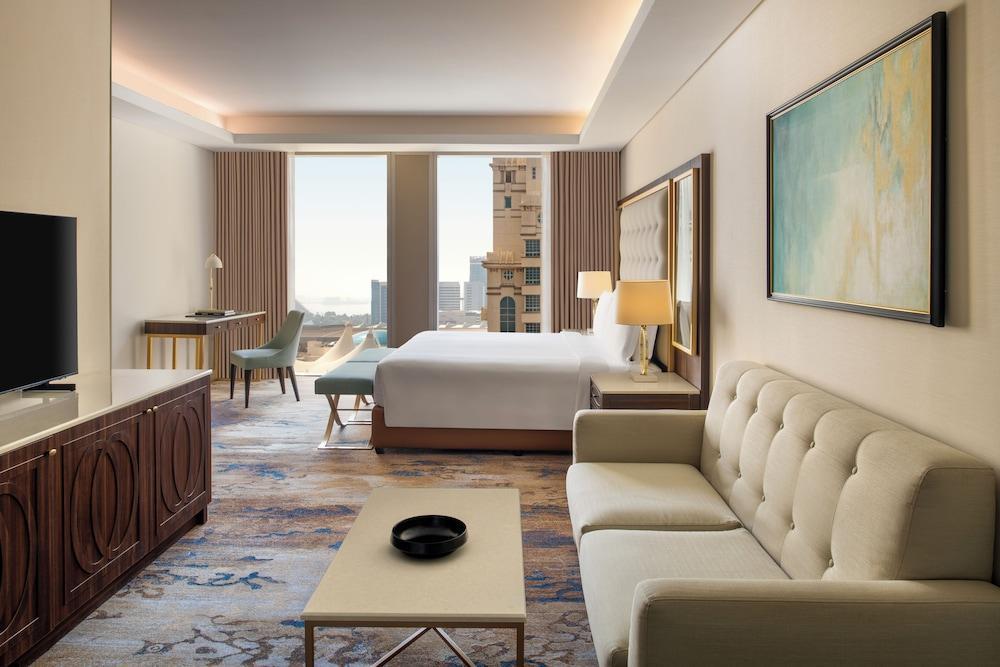 Dusit Doha Hotel Room Type - Junior Suite, 1 King Bed