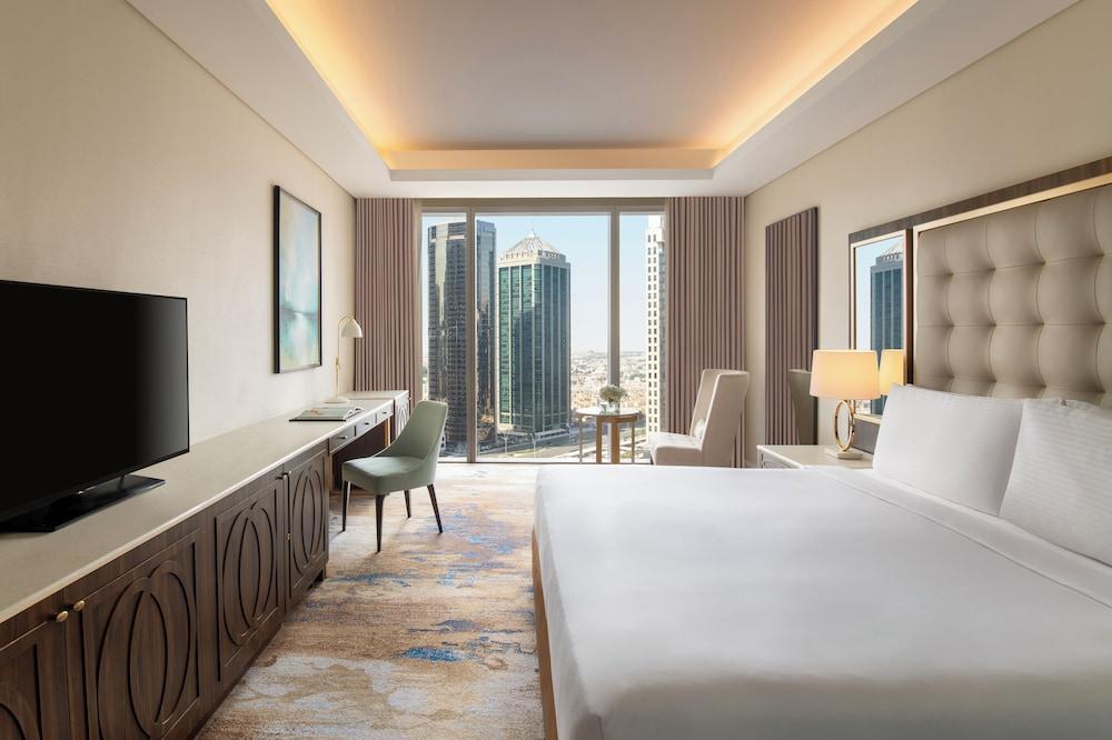 Dusit Doha Hotel Room Type - Deluxe Room, 1 King Bed