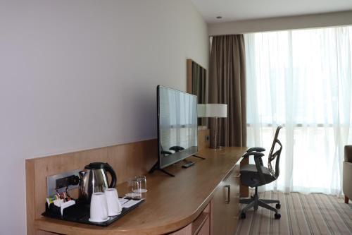 Hilton Garden Inn Dubai, Mall Avenue - Tap to explore photos