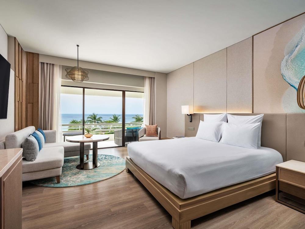 Pullman Phuket Karon Beach Resort Room Type - Deluxe Sea View King