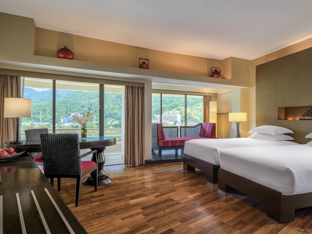 Pullman Phuket Karon Beach Resort Room Type - Junior Suite, 2 Twin Beds, Garden View Pullman Phuket Karon Beach Resort Room Type - Junior Suite, 2 Twin Beds, Garden View