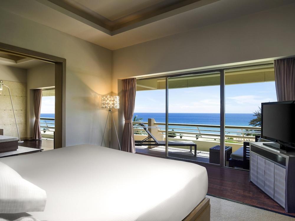 Pullman Phuket Karon Beach Resort Room Type - Superior Suite- Sea view Pullman Phuket Karon Beach Resort Room Type - Superior Suite- Sea view