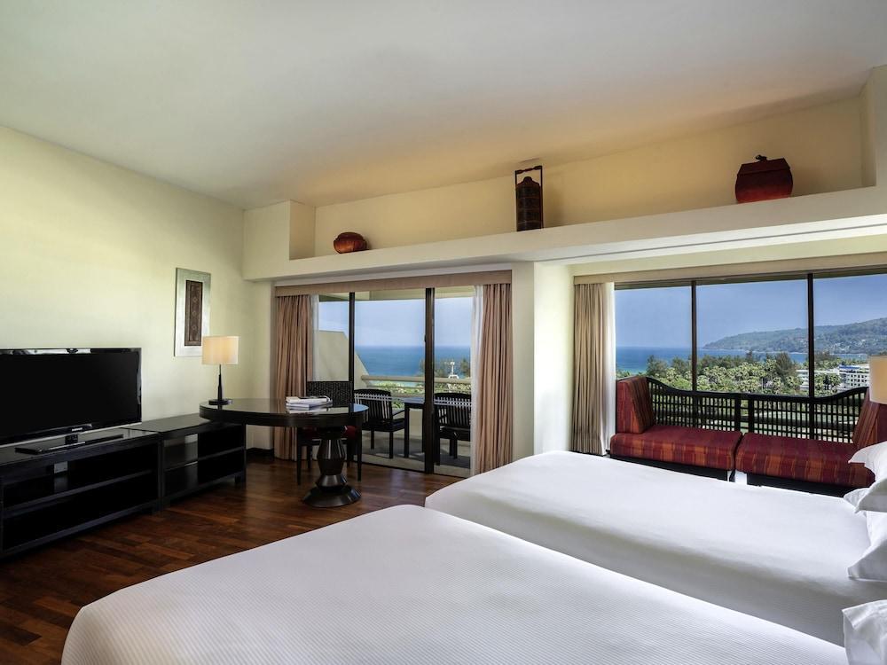 Pullman Phuket Karon Beach Resort Room Type - Junior Twin Suite Sea View Pullman Phuket Karon Beach Resort Room Type - Junior Twin Suite Sea View
