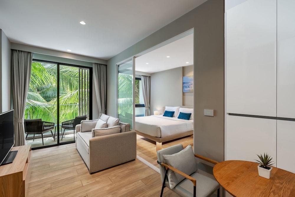 Diamond Resort Phuket Official Account Room Type - Deluxe Suite Double Pool View Diamond Resort Phuket Official Account Room Type - Deluxe Suite Double Pool View