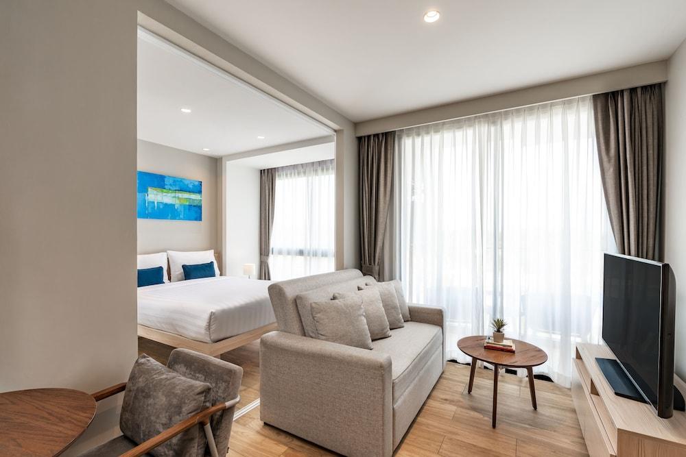 Diamond Resort Phuket Official Account Room Type - Deluxe Suite Double