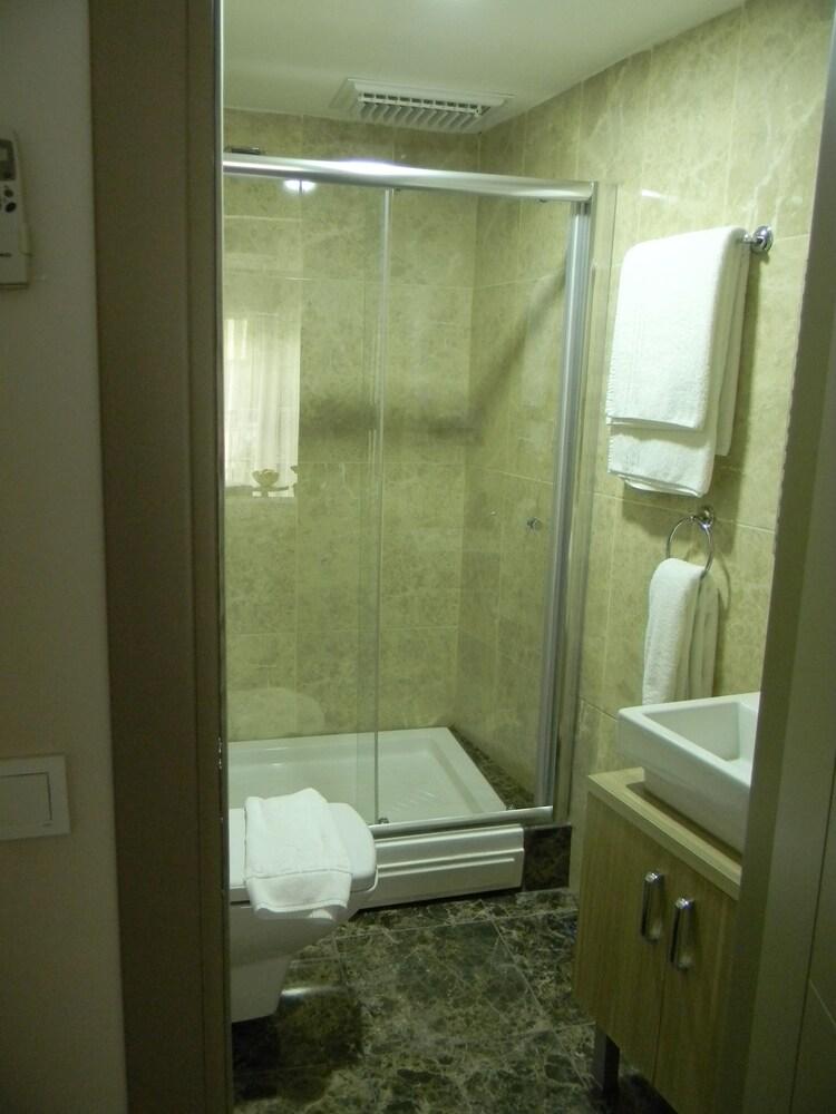 Hotel Ottoman Luxury Room Type - Standard Triple Room