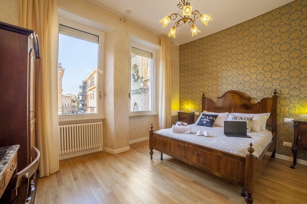 Regina Bed and Breakfast Room Type - Royal Double Room