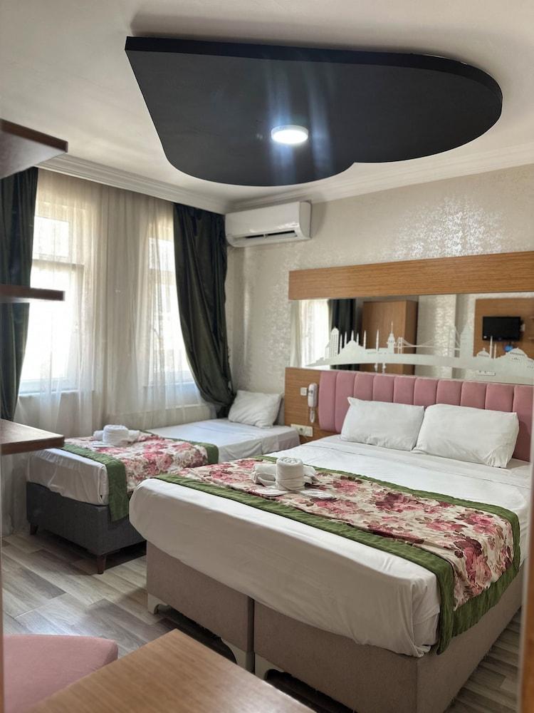 Divas Silver Hotel Room Type - Triple Room