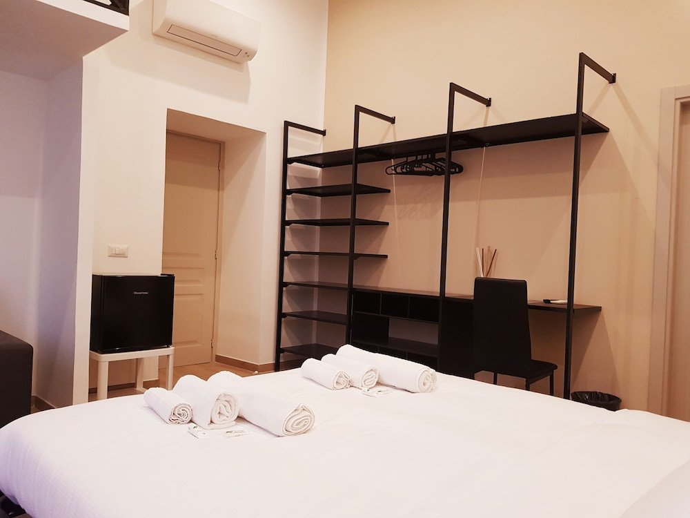 Cairoli Rooms - Tap to explore photos