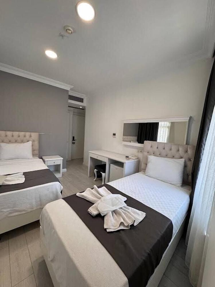 ENS HOTEL Room Type - Standard Triple Room