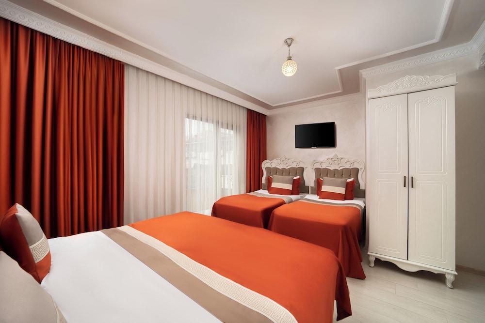 Deluxe Newport Hotel - Old City Room Type - Deluxe Quadruple Room