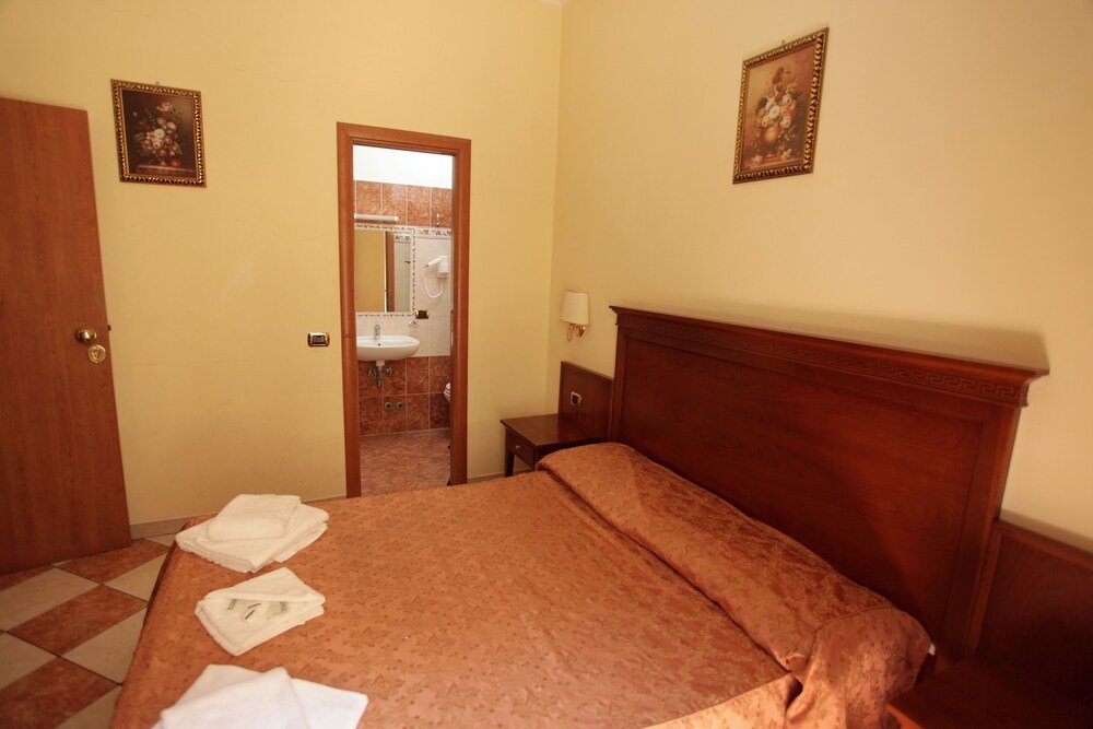 Elegance Room Type - Double Room